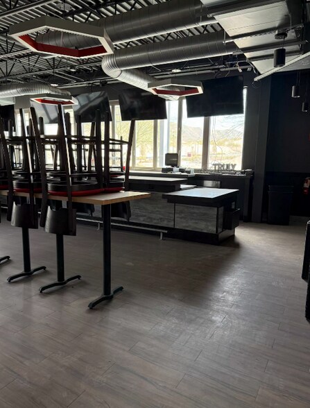 More Photos Of 340 Vin Rambla, El Paso Restaurant For Lease