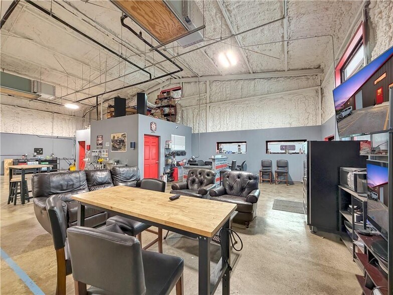 More Photos Of 428 Anchor St, Corpus Christi Industrial For Lease