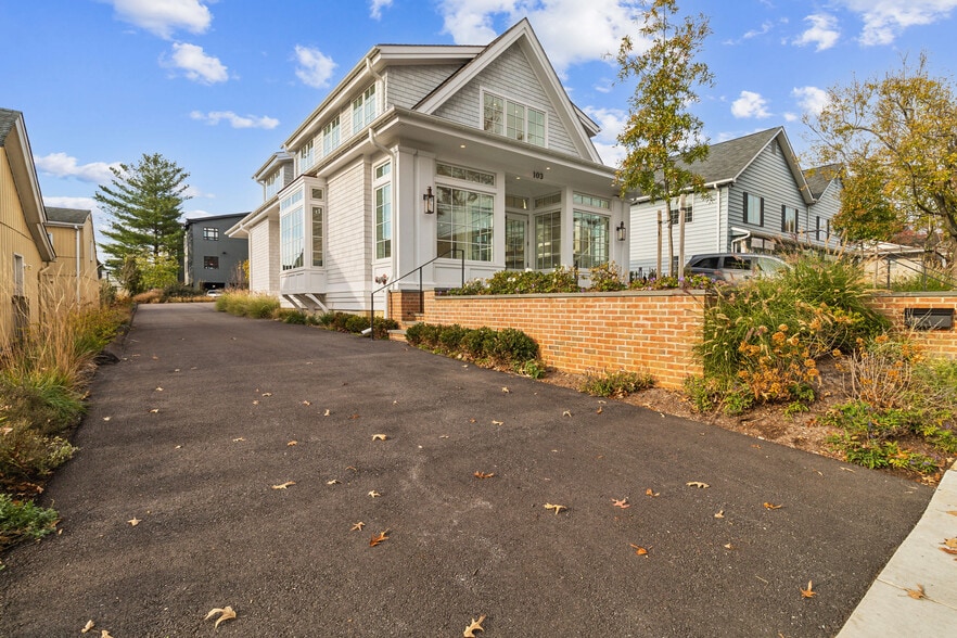 More Photos Of 103 Annapolis St, Annapolis Storefront Retail Office For Sale