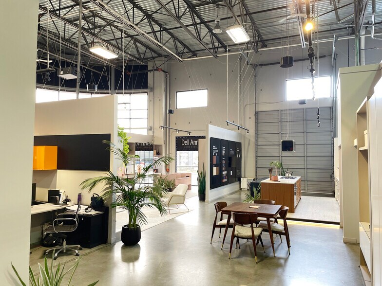 More Photos Of 5529 192nd St, Surrey Showroom For Lease