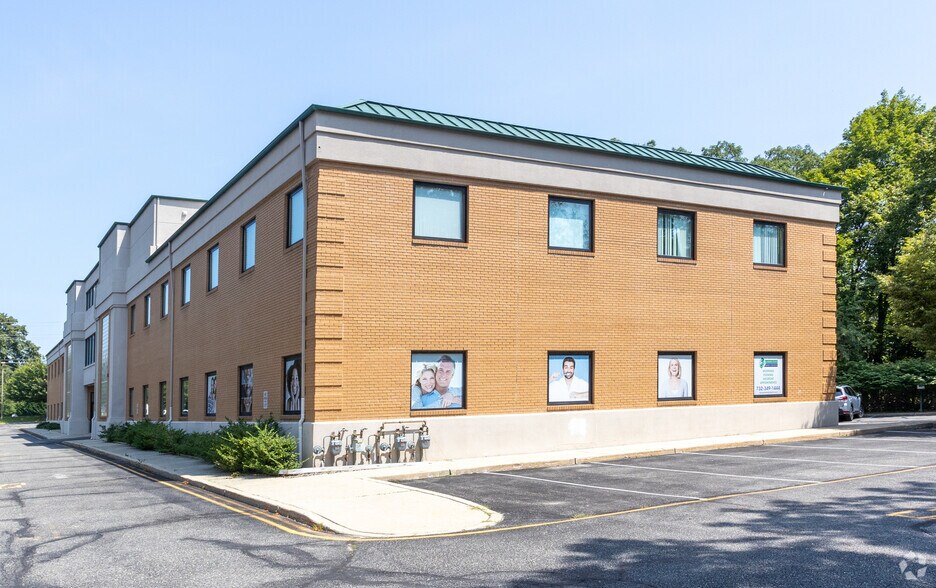 More Photos Of 599 Route 37 W, Toms River Medical For Lease
