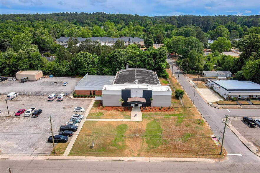 More Photos Of 1089 Augusta Rd, Warrenville Office For Sale