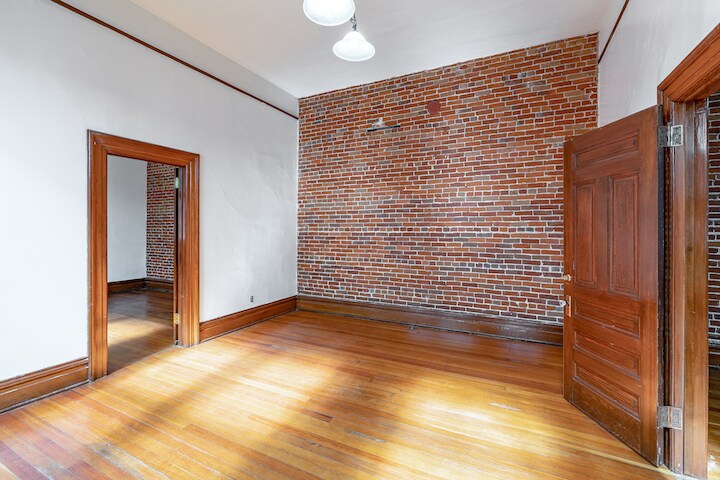 More Photos Of 826-836 5th Ave, San Diego General Retail For Lease