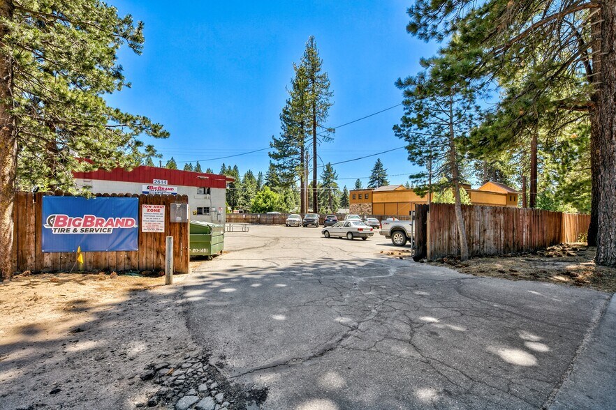 More Photos Of 2614 Sussex Ave, South Lake Tahoe Auto Repair For Sale