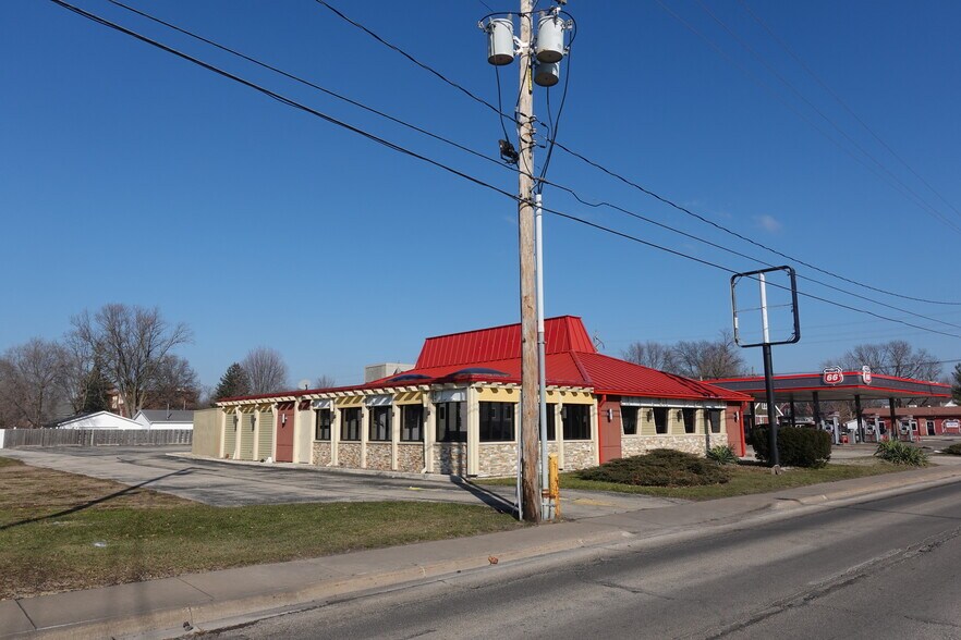 More Photos Of 1555 E Main St, Galesburg Fast Food For Lease
