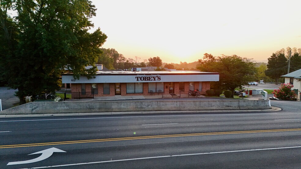 More Photos Of 612 Rio Rd W, Charlottesville Office For Lease