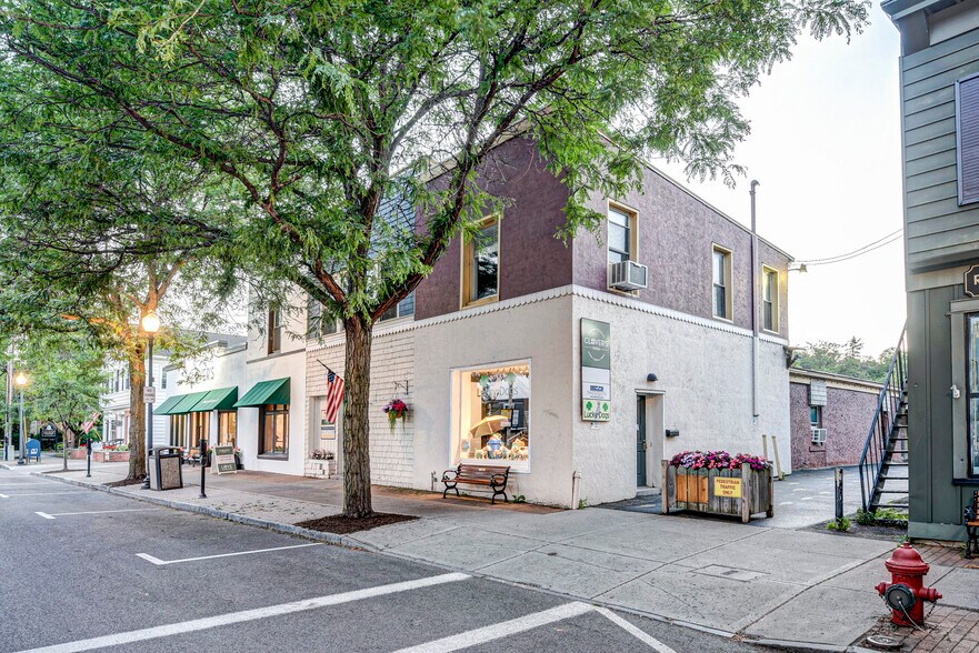 22 Jordan St, Skaneateles, NY 13152 Storefront Retail Office For Sale