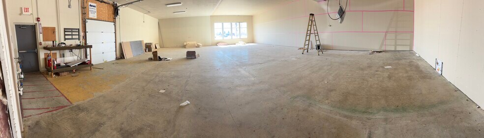 More Photos Of 841 Broadmeadow Rd, Rantoul Flex For Lease