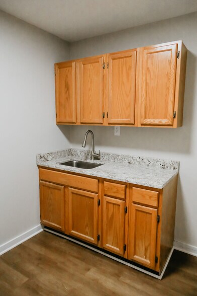 More Photos Of 307 Fields Dr, Aberdeen Warehouse For Lease