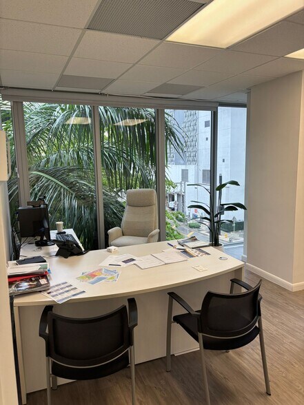 More Photos Of 150 SE 2nd Ave, Miami Office Residential For Sale