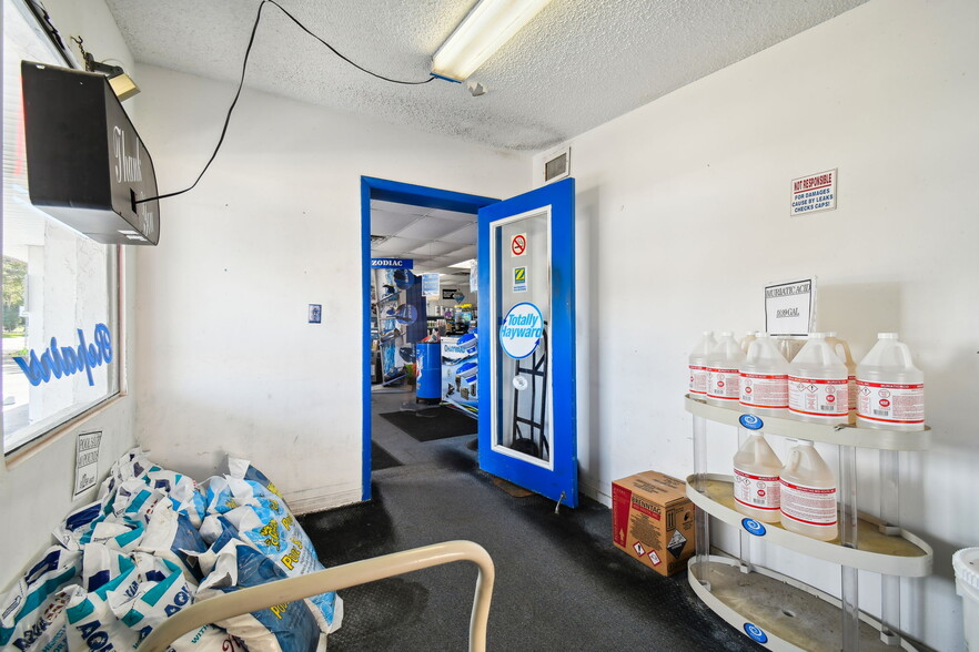 More Photos Of 5146 Marine Pky, New Port Richey Storefront Retail Office For Sale