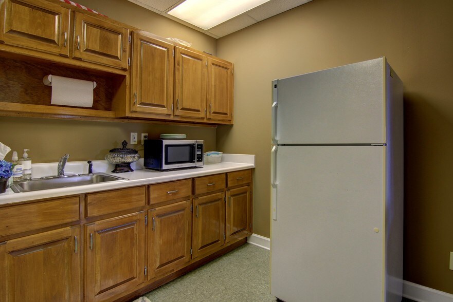 More Photos Of 2375 Wall St SE, Conyers Unknown For Lease