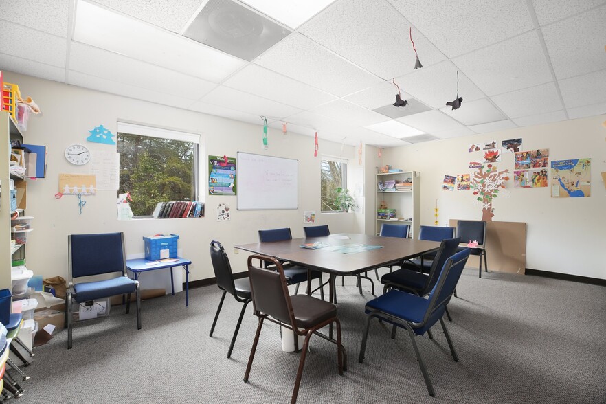 More Photos Of 9304 Onyx Ct, Fredericksburg Warehouse For Sale