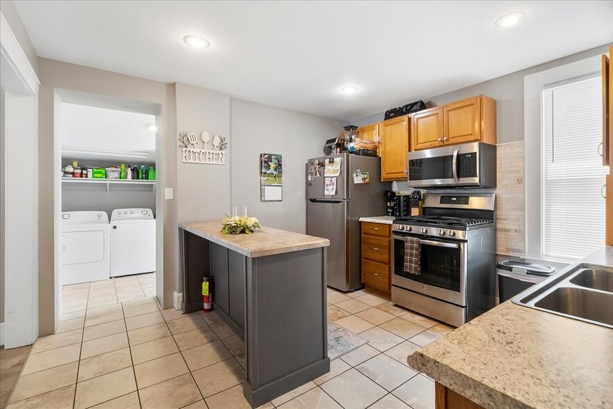 More Photos Of 39 Hudson St, South Glens Falls Storefront Retail Residential For Sale