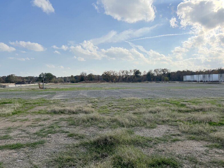 More Photos Of 3949 W 70th St, Shreveport Land For Lease