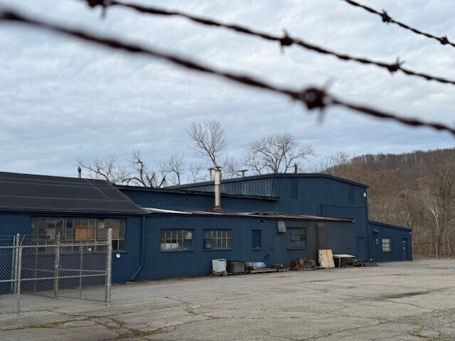 More Photos Of 1702 Wheeling Ave, Glen Dale Manufacturing For Sale