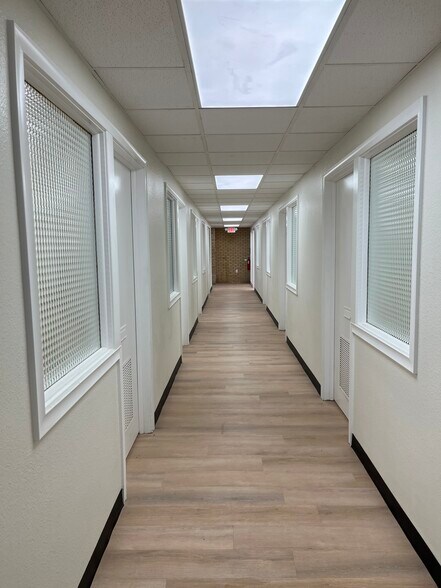 More Photos Of 317 N Willis St, Abilene Office For Lease