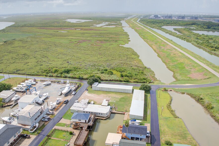 More Photos Of 205 Marine Way, Freeport Self Storage For Sale