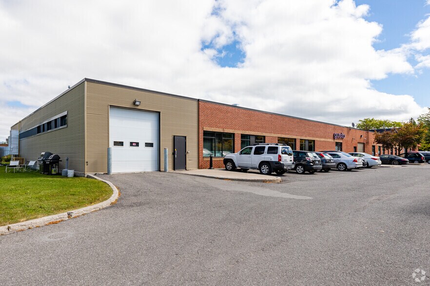 More Photos Of 2191 Thurston Dr, Ottawa Flex For Lease