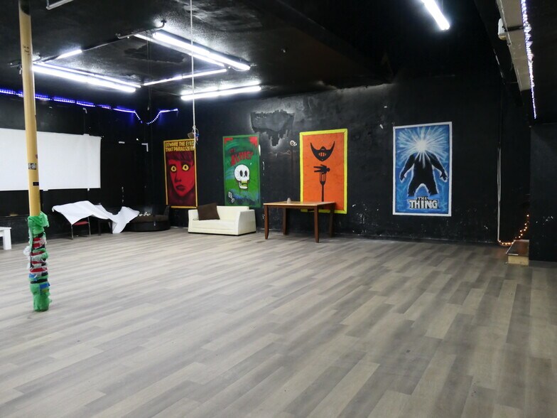 More Photos Of 7126 Lawndale St, Houston Storefront For Sale
