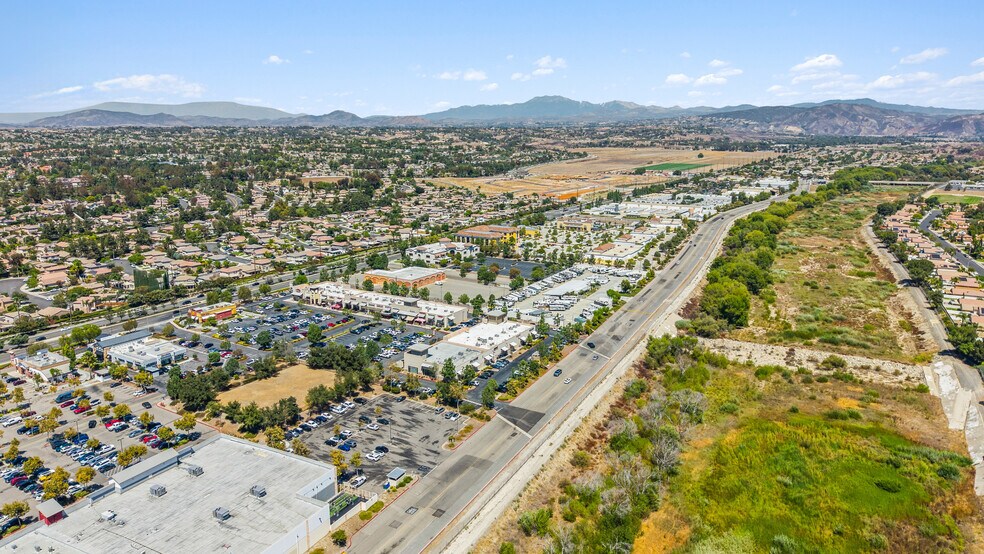 More Photos Of 32475 Temecula Pky, Temecula Freestanding For Sale