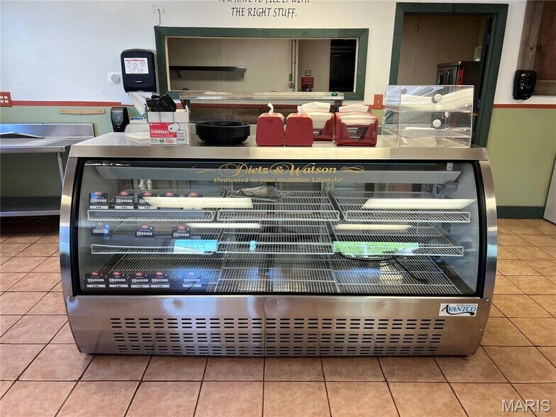 More Photos Of 2112 S Center St, Maryville Restaurant For Sale