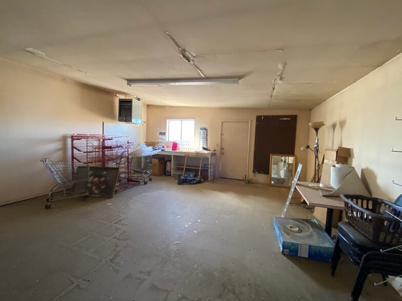 More Photos Of 25 Fremont St, Lysite General Retail For Sale