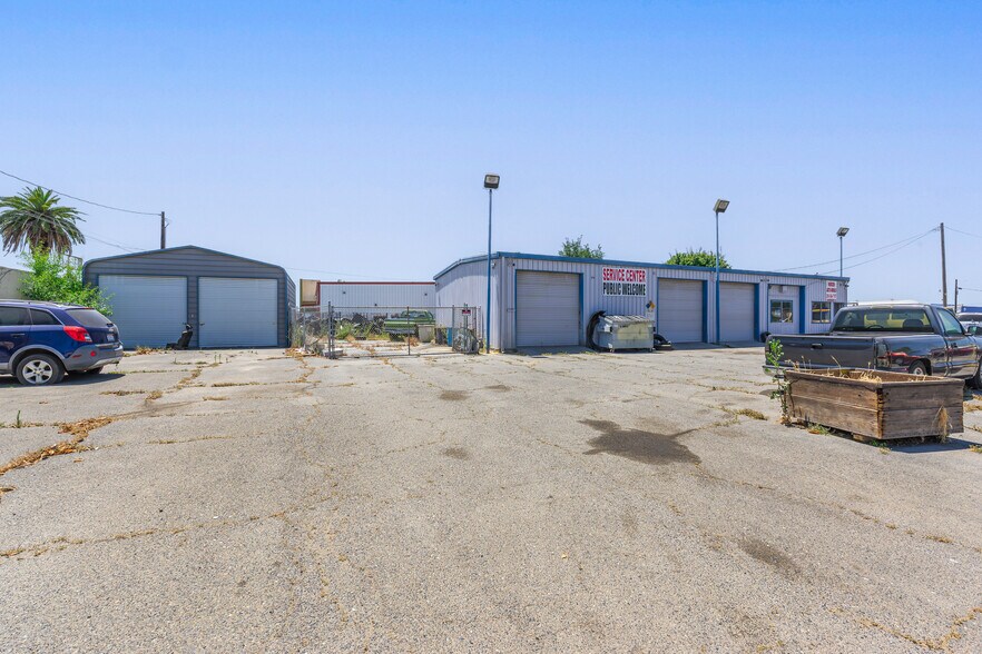 More Photos Of 1450 W Main St, Merced Auto Repair For Sale