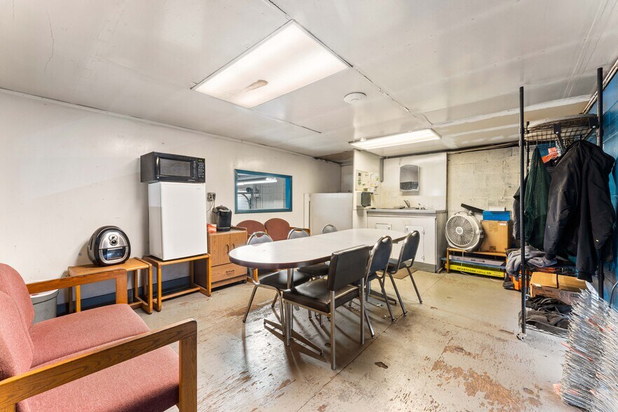 More Photos Of 141 Lincoln Blvd, Middlesex Auto Repair For Sale