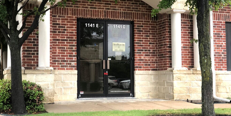 More Photos Of 1141 Keller Pky, Keller Medical For Lease