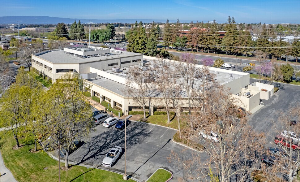 More Photos Of 1060 Rincon Cir, San Jose Flex For Sale