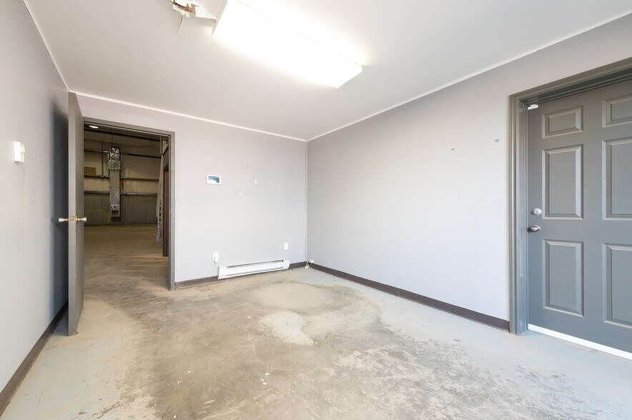 More Photos Of 191 MacKay Cres, Wood Buffalo Warehouse For Lease