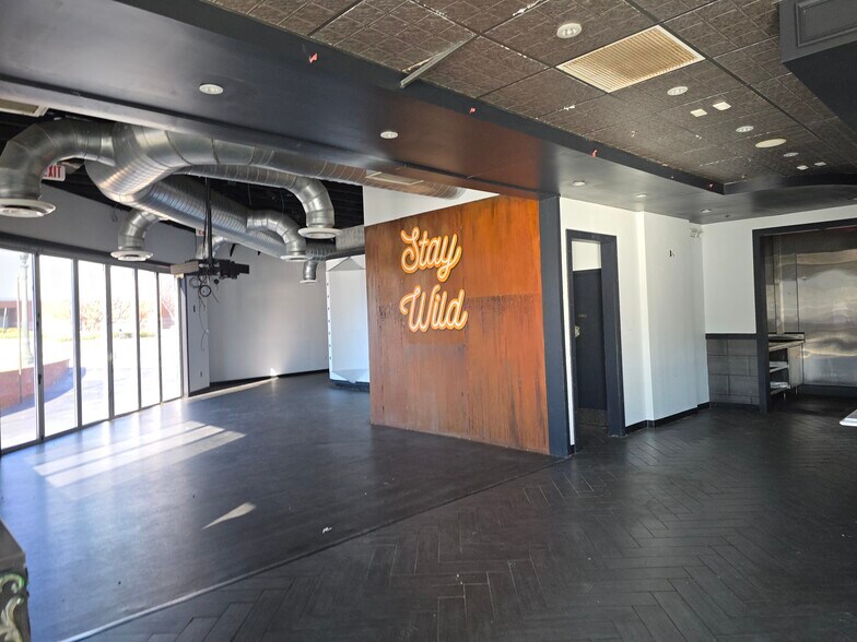 More Photos Of 1940 Cinema Dr, Rock Hill Restaurant For Lease