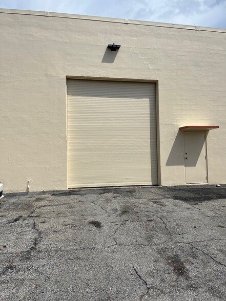 Primary Photo Of 1307 Hill Ave, Mangonia Park Warehouse For Lease