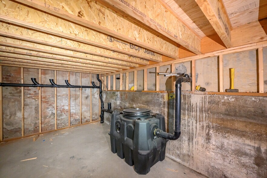 More Photos Of 433 NE 3rd St, Mcminnville Restaurant For Sale