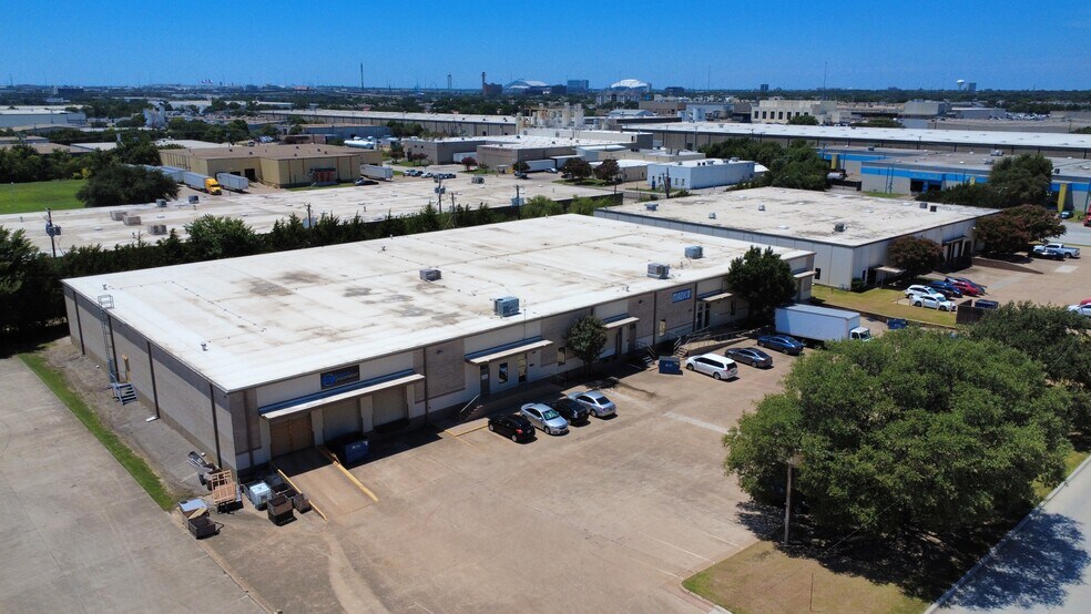Primary Photo Of 906-910 Fountain Pky, Grand Prairie Warehouse For Lease
