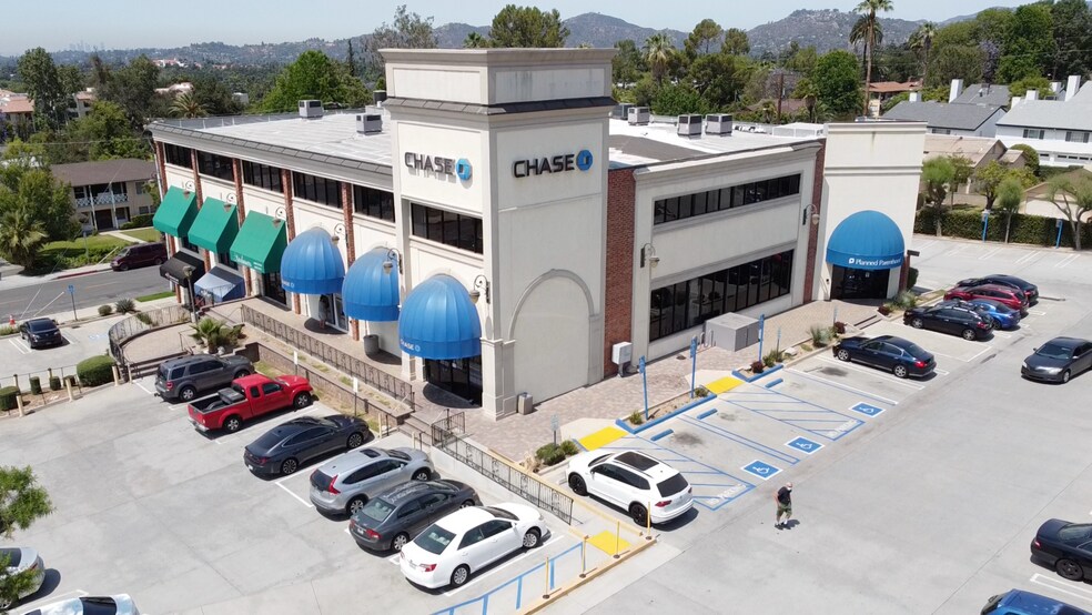 Primary Photo Of 2333 N Lake Ave, Altadena Storefront Retail Office For Sale