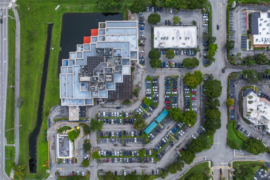 More Photos Of 7000 W Palmetto Park Rd, Boca Raton Office Residential For Sale