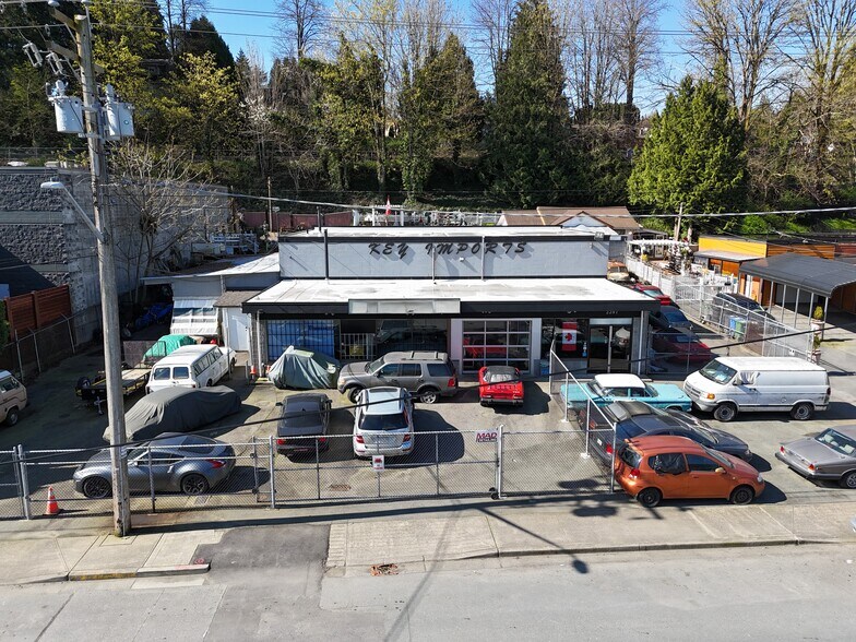 Primary Photo Of 2397 West Railway St, Abbotsford Auto Repair For Sale