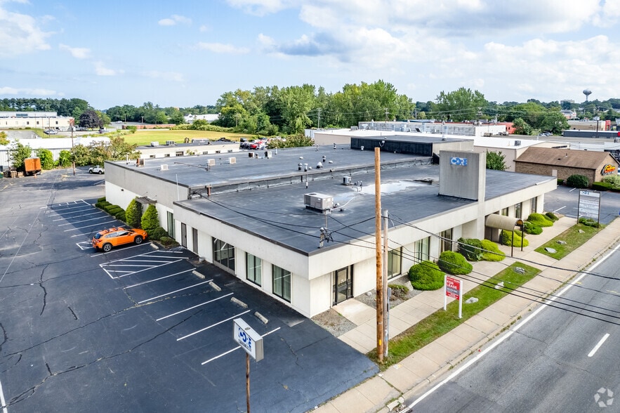 More Photos Of 2224 Pawtucket Ave, East Providence Office For Sale