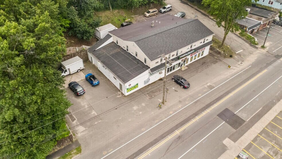More Photos Of 170 Meriden Rd, Waterbury Storefront Retail Residential For Sale