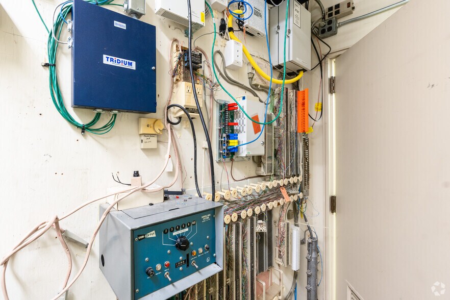 More Photos Of 1775 Dobbins Dr, Chapel Hill Bank For Sale