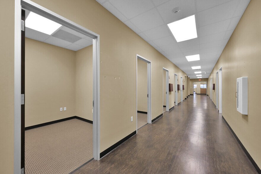 More Photos Of 1126 Rayford Rd, Spring Medical For Sale