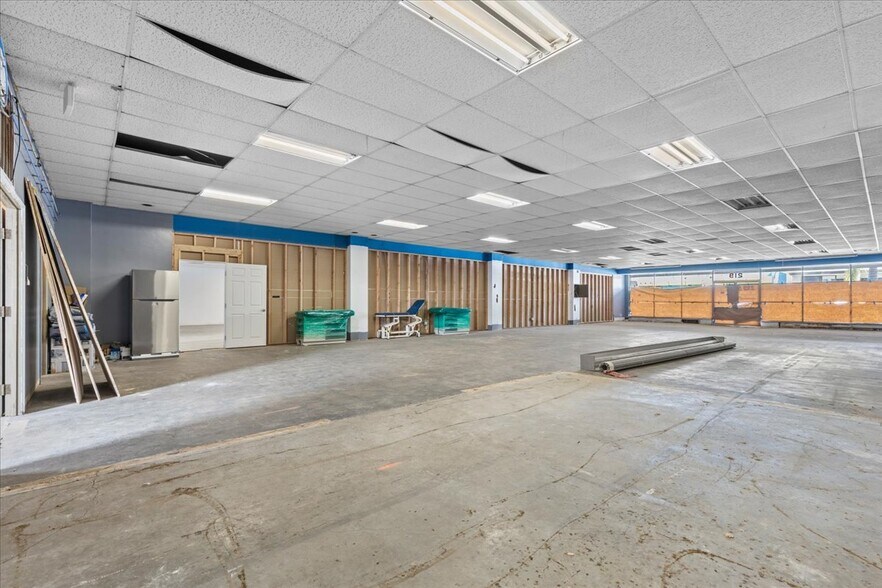 More Photos Of 213-219 S La Brea Ave, Inglewood Storefront For Lease