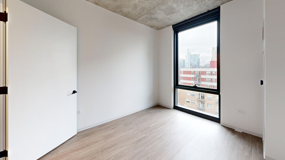 More Photos Of 1717 S Michigan Ave, Chicago Apartments For Lease