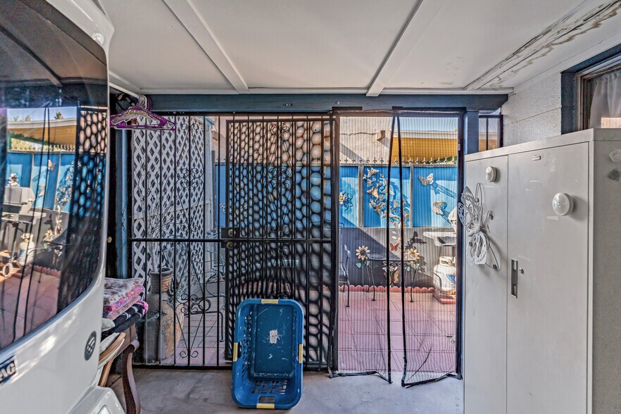 More Photos Of 2901 N Alvernon Way, Tucson Office For Sale