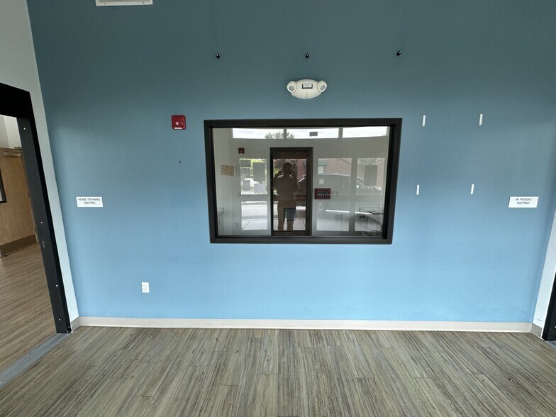 More Photos Of 422 Drive In Ln, Moncks Corner Medical For Lease
