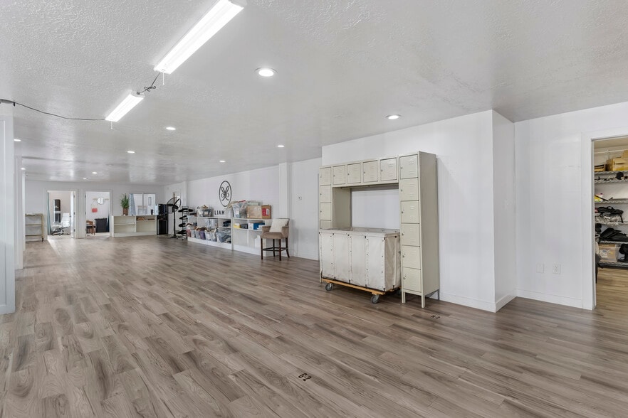 More Photos Of 3041 Pennsylvania Ave, Ogden Showroom For Sale