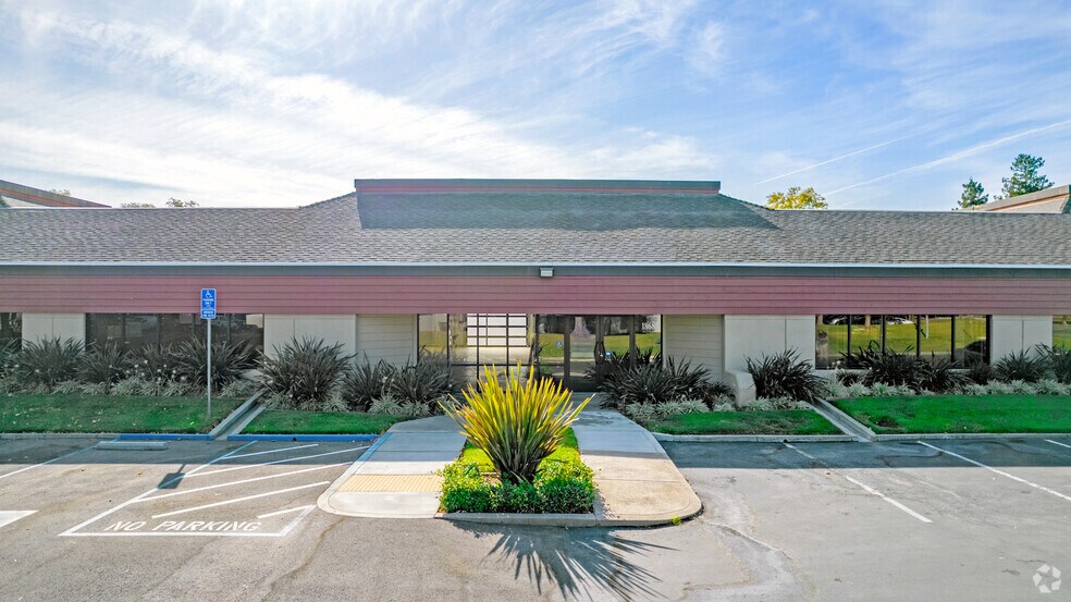 More Photos Of 1860-1884 Hartog Dr, San Jose Light Manufacturing For Lease