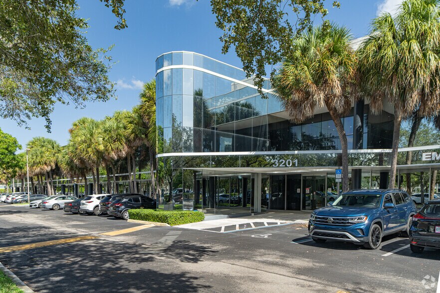 Primary Photo Of 3201 W Commercial Blvd, Fort Lauderdale Office For Lease